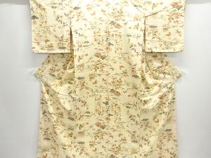 家屋に蝶・草花模様小紋着物